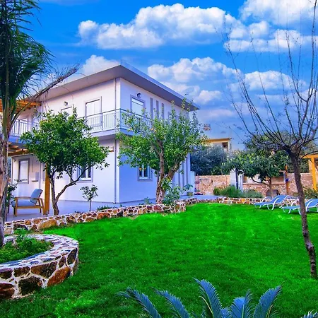 Bitsakis Family I - Luxury House